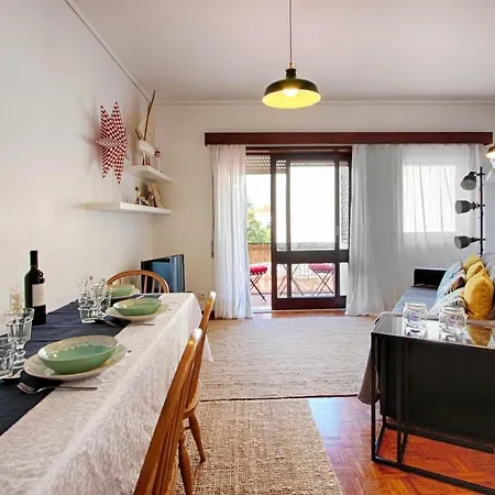 Apartment Sailing